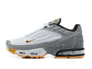 AIR MAX PLUS TN 3 ‘GREY WHITE ORANGE PUNCH’