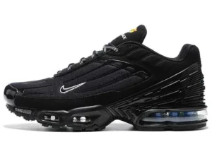 AIR MAX PLUS TN 3 ‘HALF RAINBOW’