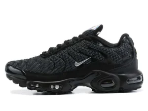 AIR MAX PLUS TN ‘BLACK SUEDE SILVER’