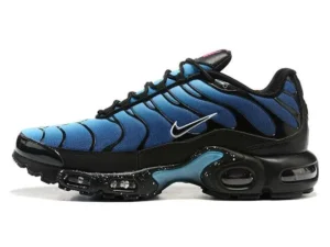 AIR MAX PLUS TN ‘BLACK UNIVERSITY BLUE’