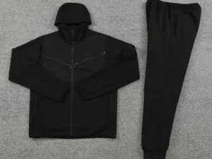 Conjunto Nike Sportswear Tech Fleece Preto