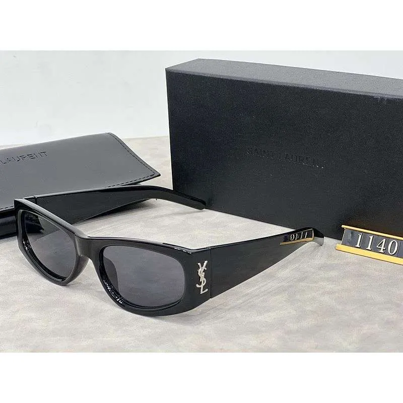 Sunglasses Yves Saint Laurent YSL022