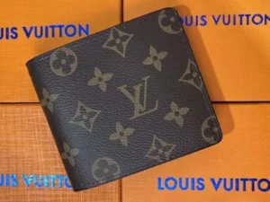 Wallet Louis Vuitton Monogram with LV Logo LV066